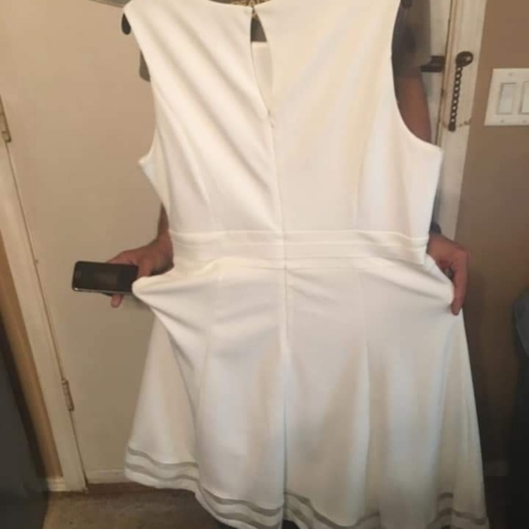 Dress - Picture 2 of 2